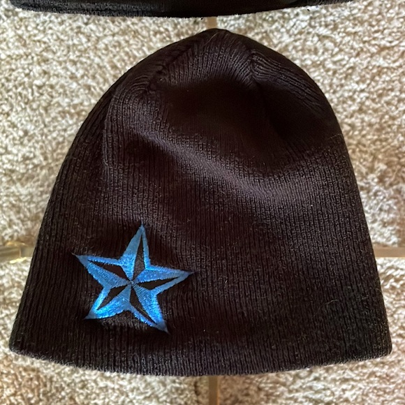 Lot of 3 Sock Hats - Dorfman Pacific Co., Lake Forrest Knits & Generic - Picture 3 of 4